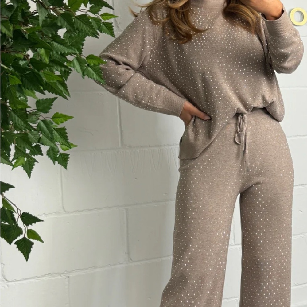 Studded pants set - taupe size L NEW - Picture 2 of 2